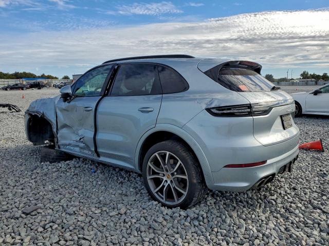 Porsche Cayenne S Image 2