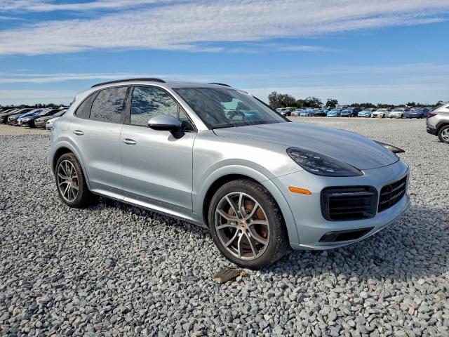 Porsche Cayenne S Image 5