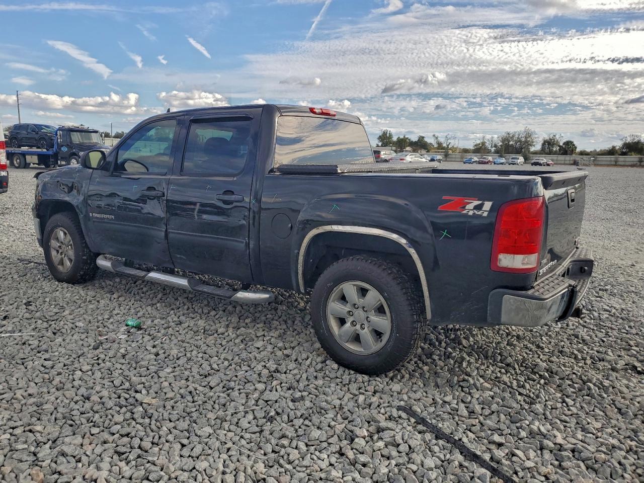 GMC Sierra K1500 Image 2