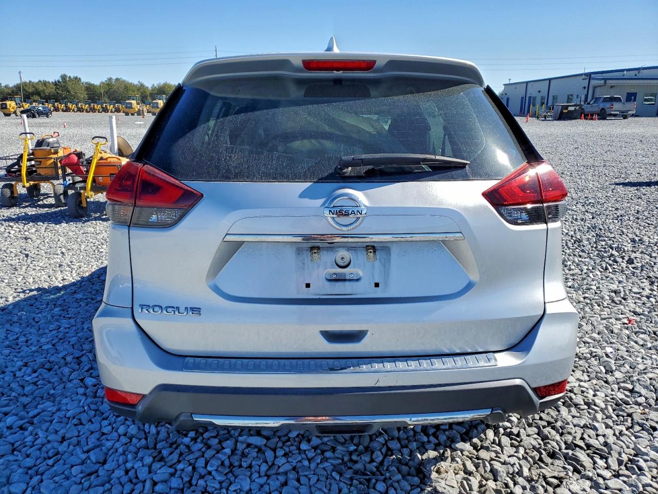 Nissan Rogue S Image 4