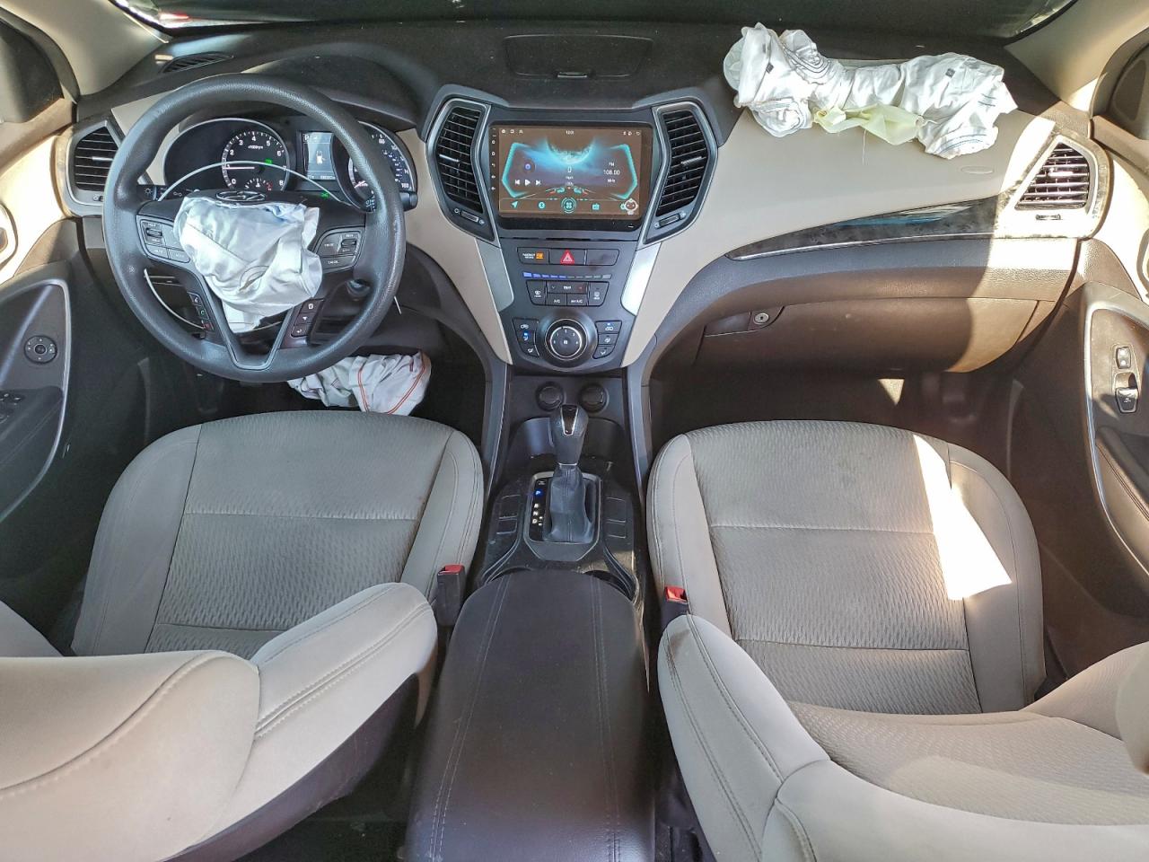 Hyundai SANTA FE Image 10