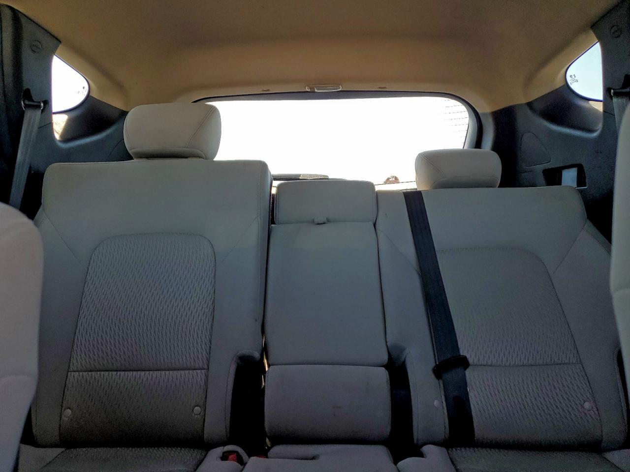 Hyundai SANTA FE Image 13