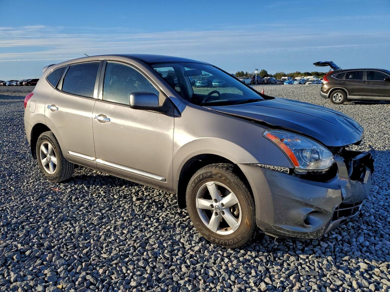 Nissan Rogue S Image 4