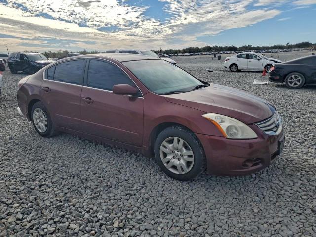 Nissan Altima Base Image 4