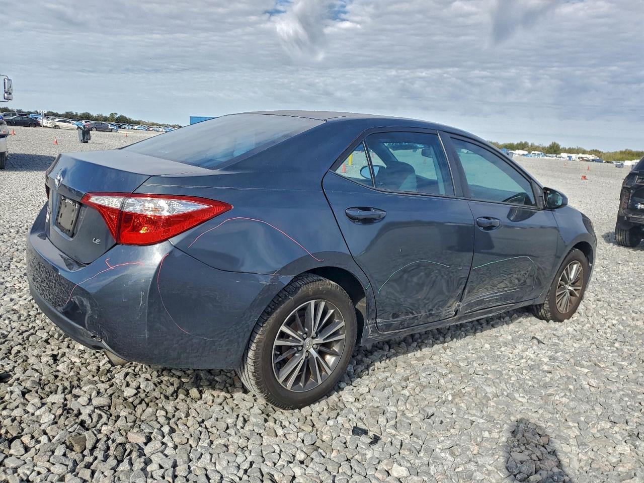 Toyota Corolla L Image 7