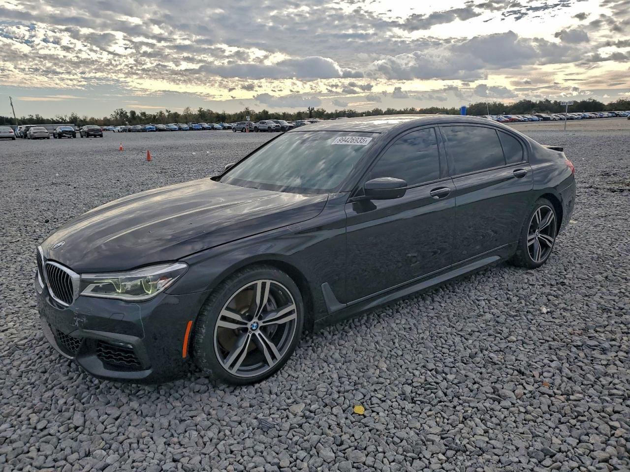 BMW 7 Series Xi Image 1