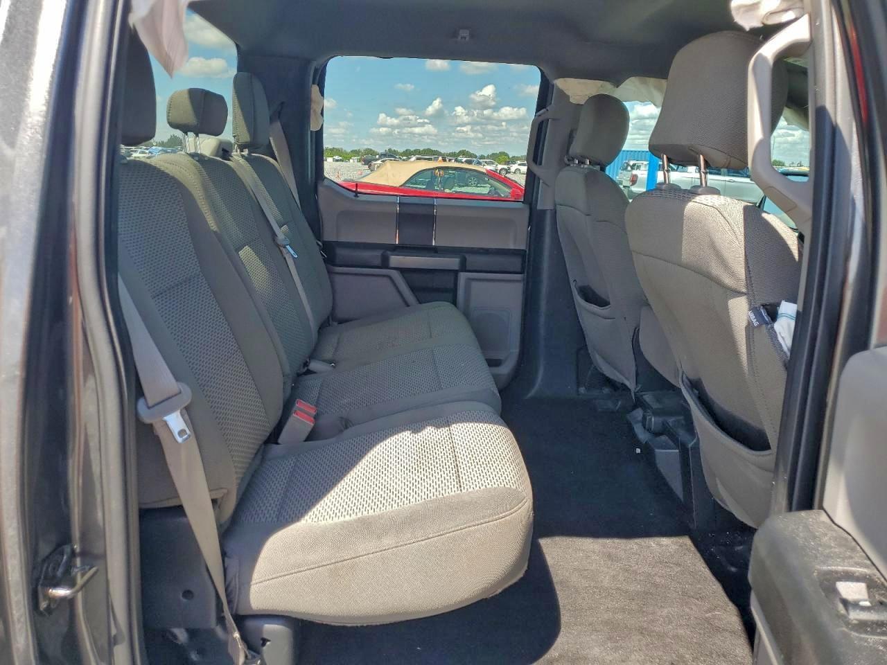 Ford F-150 Supercrew Image 6