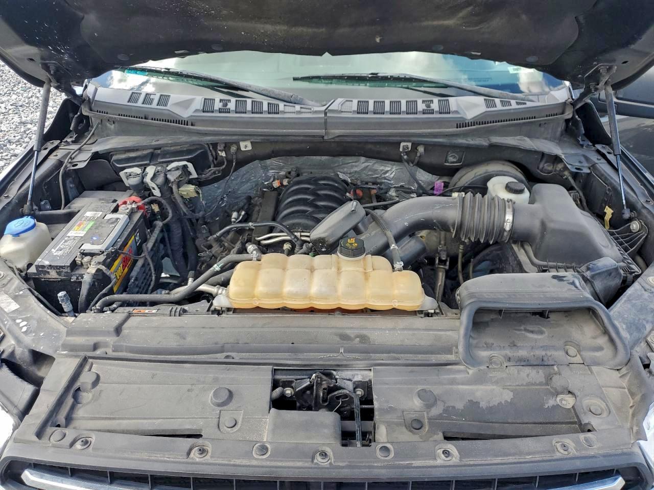 Ford F-150 Supercrew Image 7