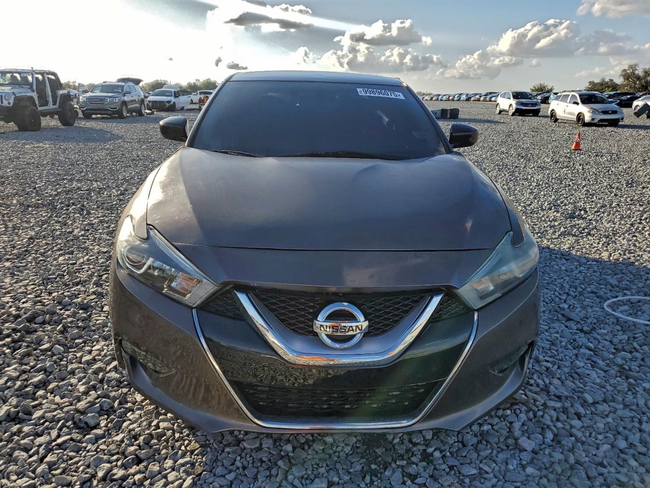 Nissan Maxima 3.5s Image 3