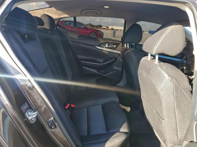 Nissan Maxima 3.5s Image 6