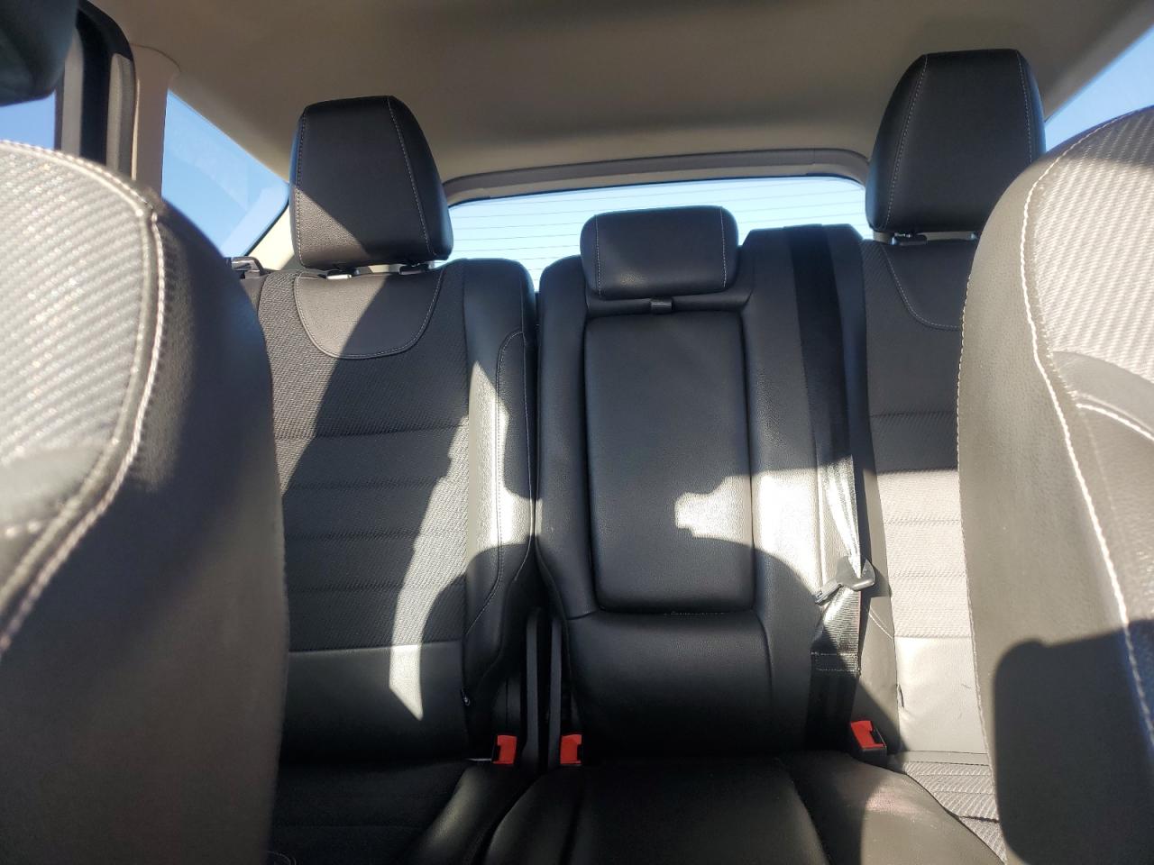 Ford Escape Titanium Image 13