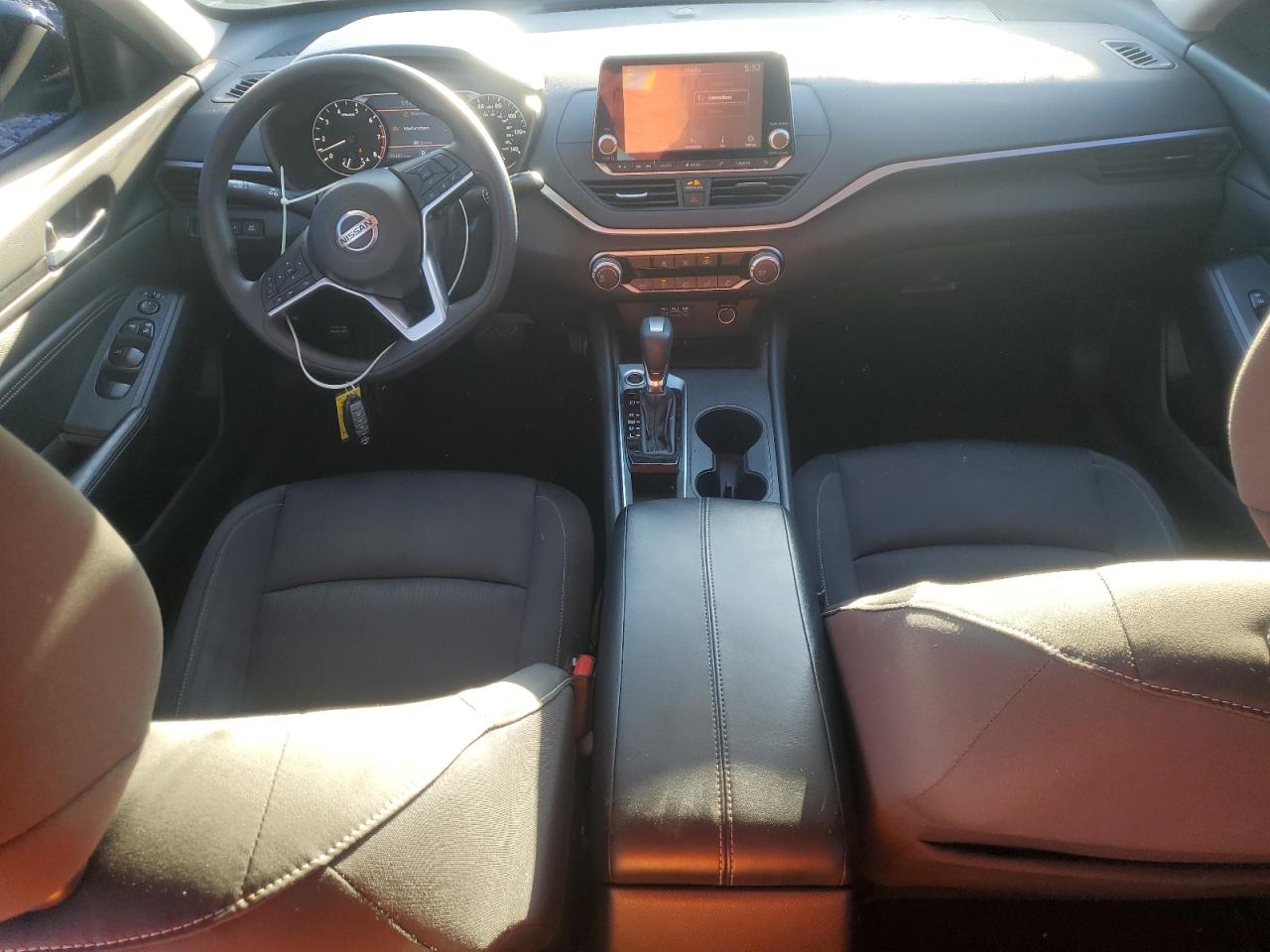 Nissan Altima S Image 4