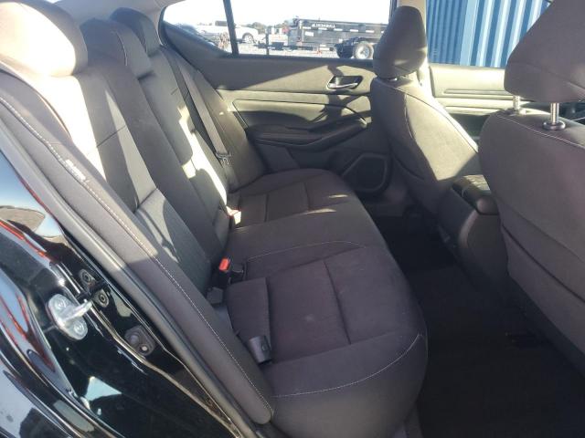 Nissan Altima S Image 9