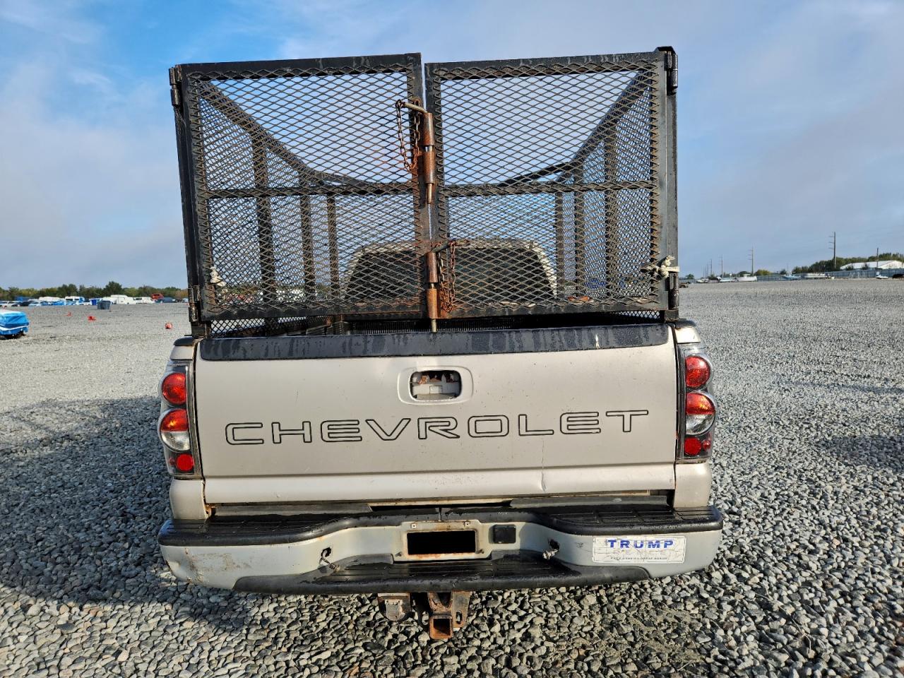 Chevrolet Silverado C2500 Heavy Duty Image 2