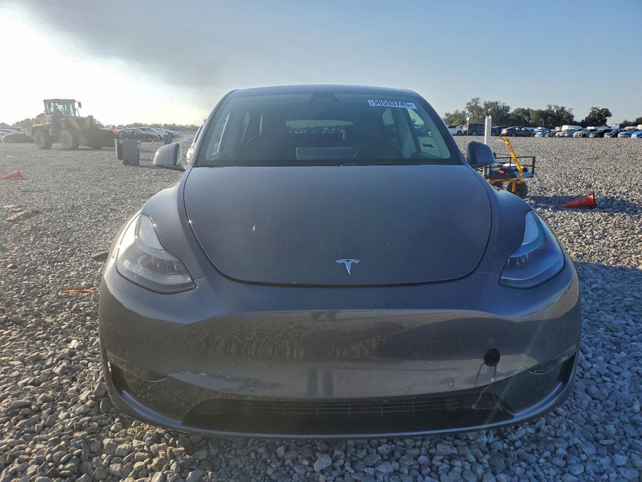 Tesla Model Y Image 8