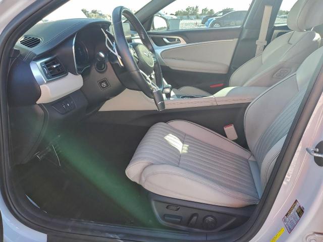 Genesis G70 Base Base Image 13