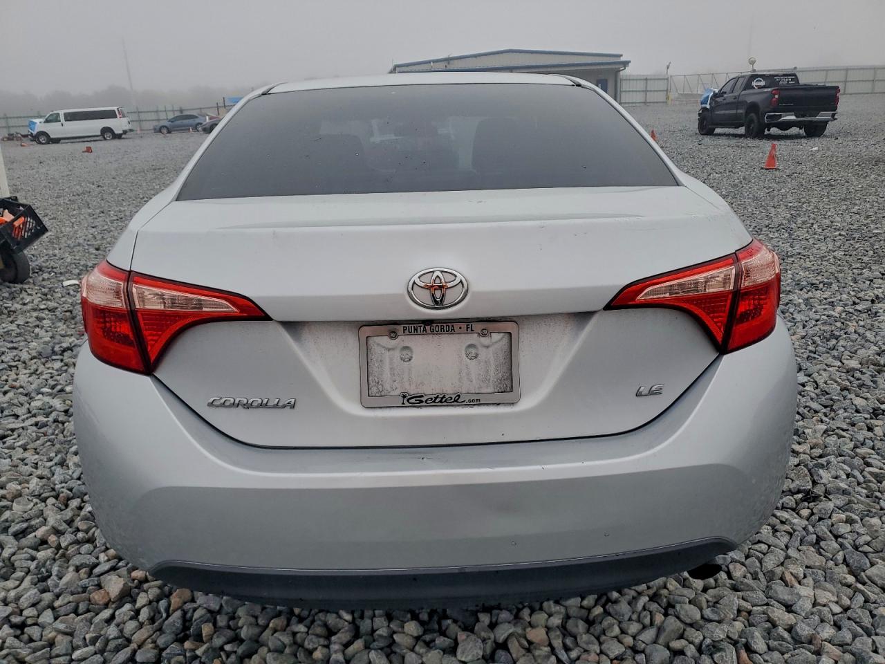 Toyota Corolla L Image 5