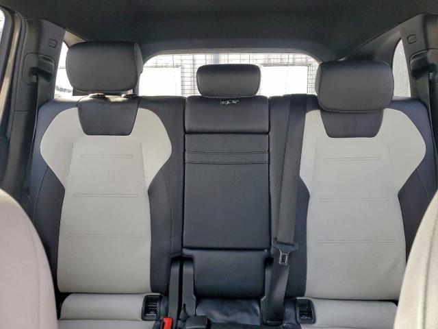 Mercedes-Benz GLB 250 Image 11