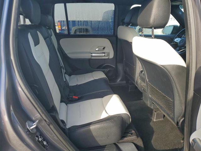 Mercedes-Benz GLB 250 Image 12