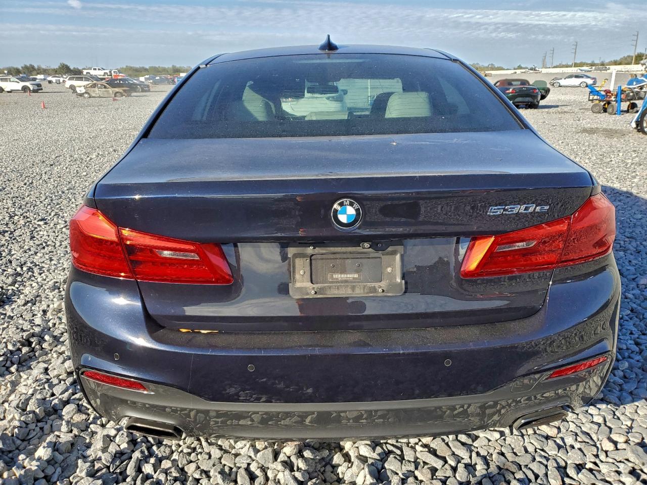 BMW 5 Series Image 9