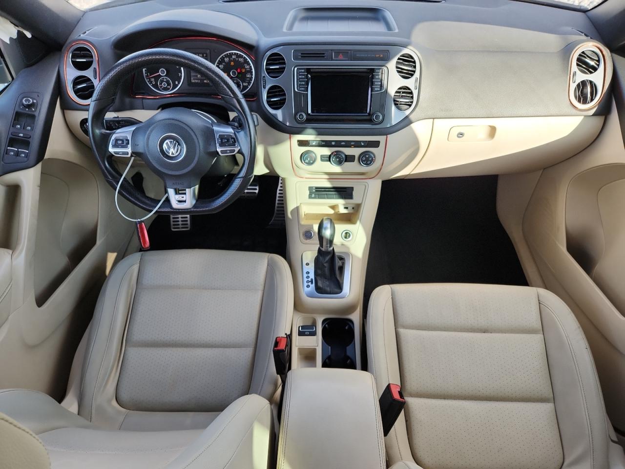 Volkswagen Tiguan S Image 13