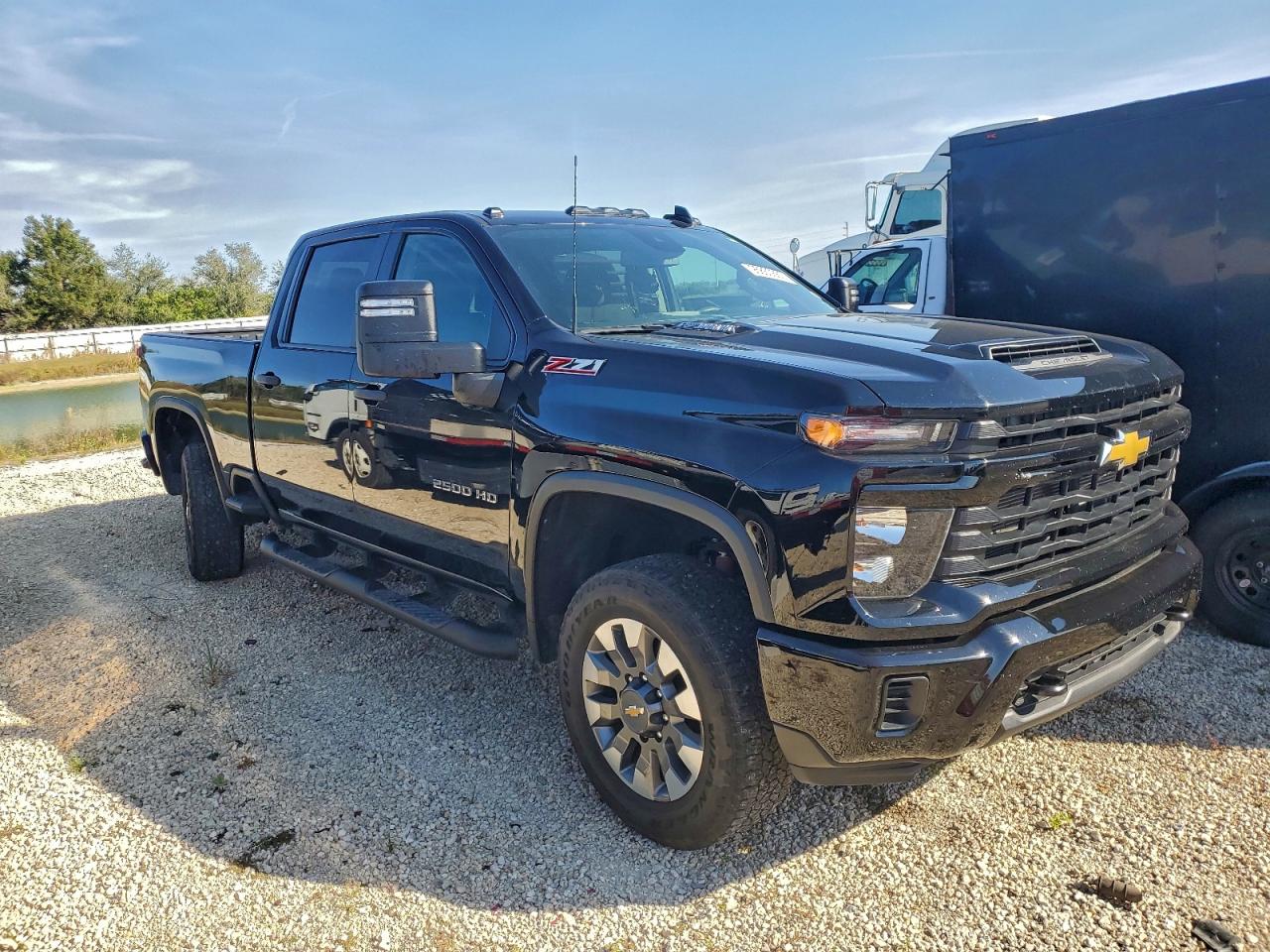 Chevrolet Silverado K2500 Custom Image 5