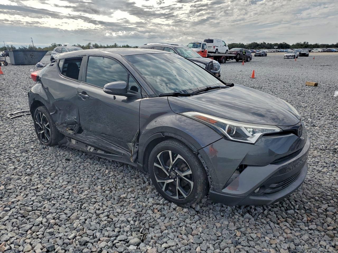 Toyota C-HR Xle Image 13