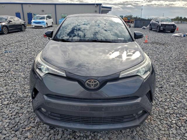 Toyota C-HR Xle Image 9