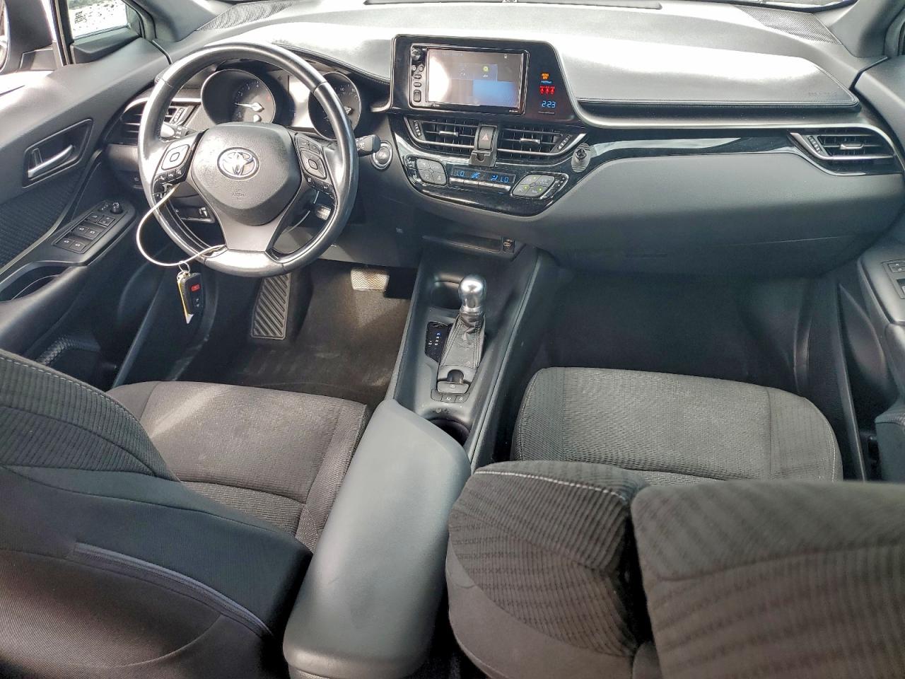 Toyota C-HR Xle Image 7