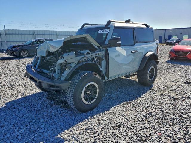  Salvage Ford Bronco