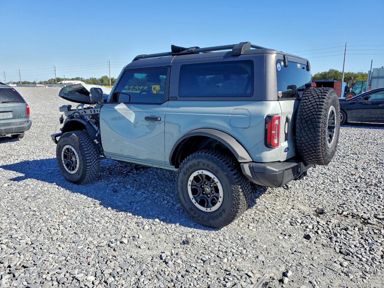 Ford Bronco Base Image 3