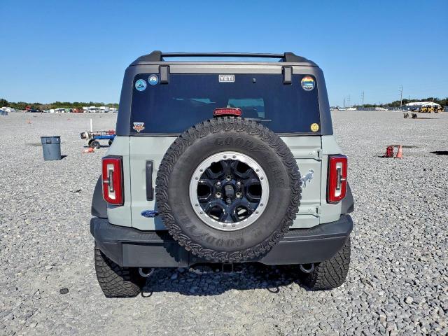 Ford Bronco Base Image 5