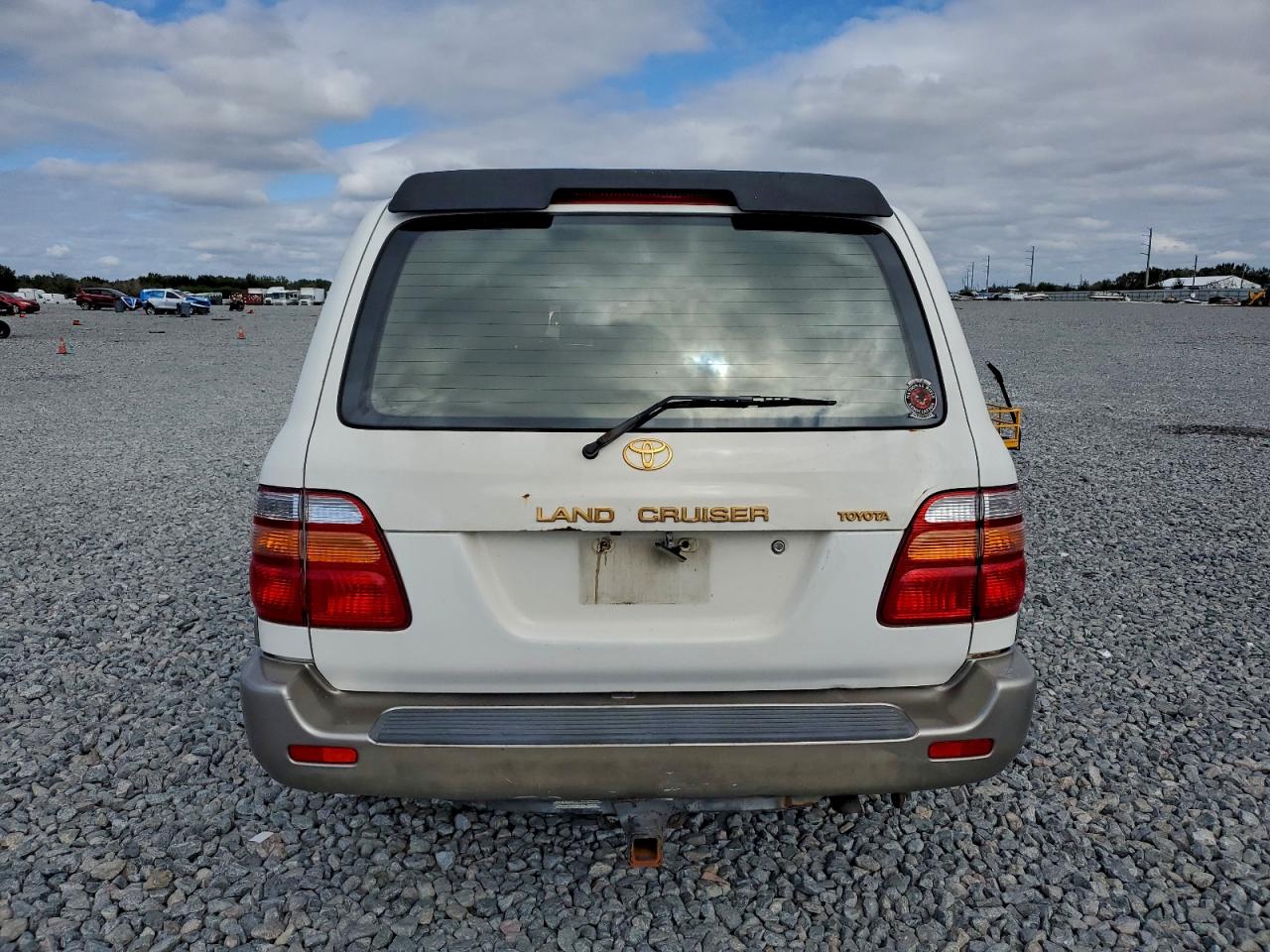 Toyota Land Cruis Image 11