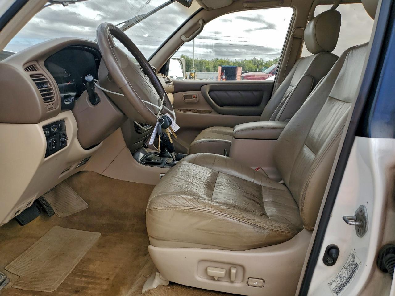 Toyota Land Cruis Image 10