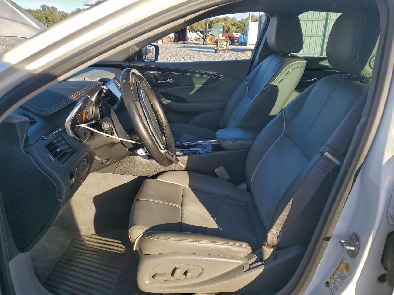 Chevrolet Impala Lt Image 13