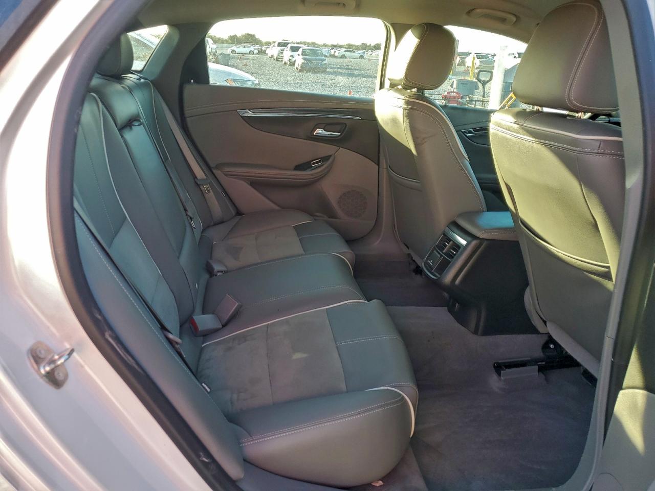 Chevrolet Impala Lt Image 7