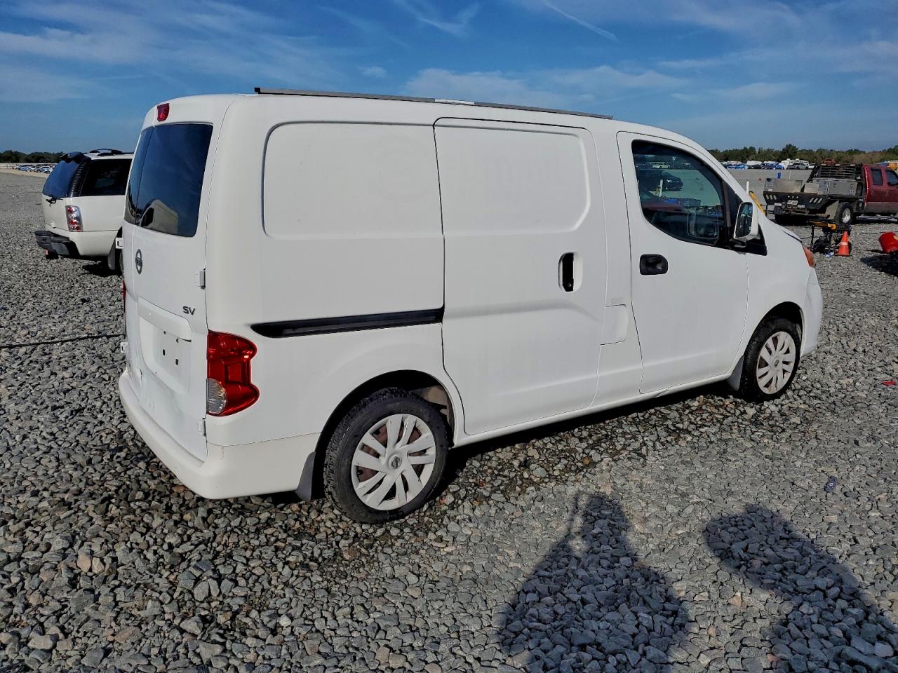 Nissan Nv 2.5s Image 13