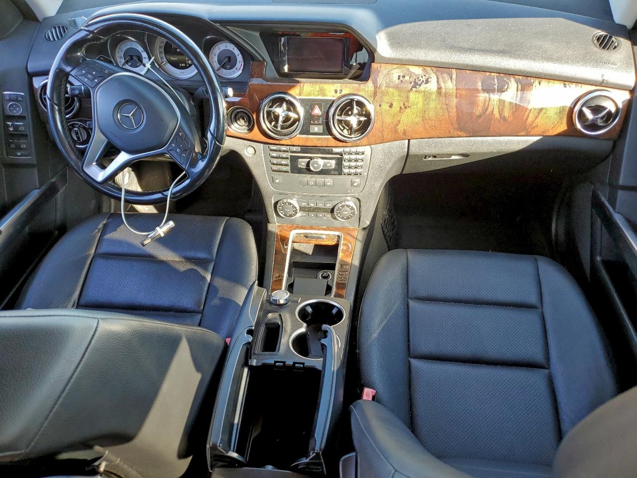 Mercedes-Benz GLK 350 Image 12