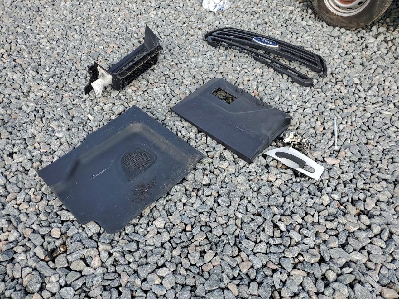 Ford Transit T-250 Image 5