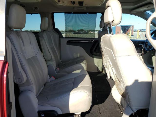 Chrysler Minivan Limited Image 10