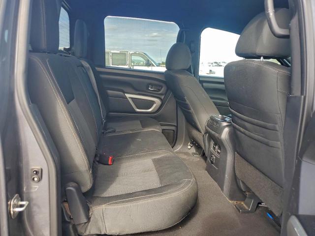 Nissan Titan Sv Image 6