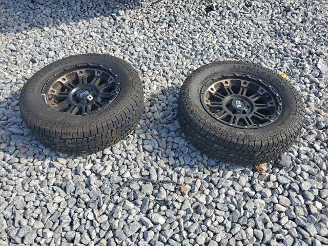 Nissan Titan Sv Image 11