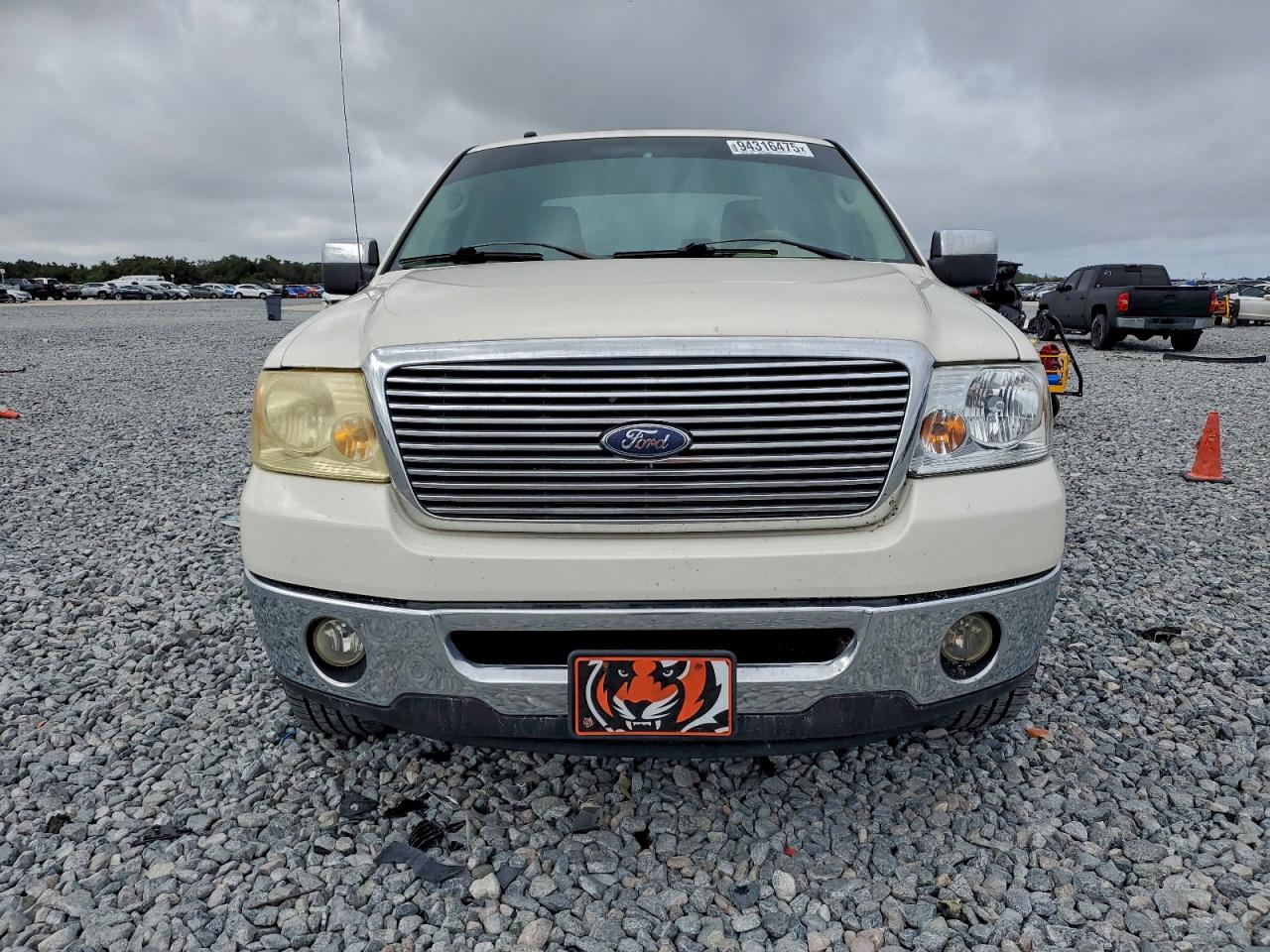 Ford F-150 Supercrew Image 12