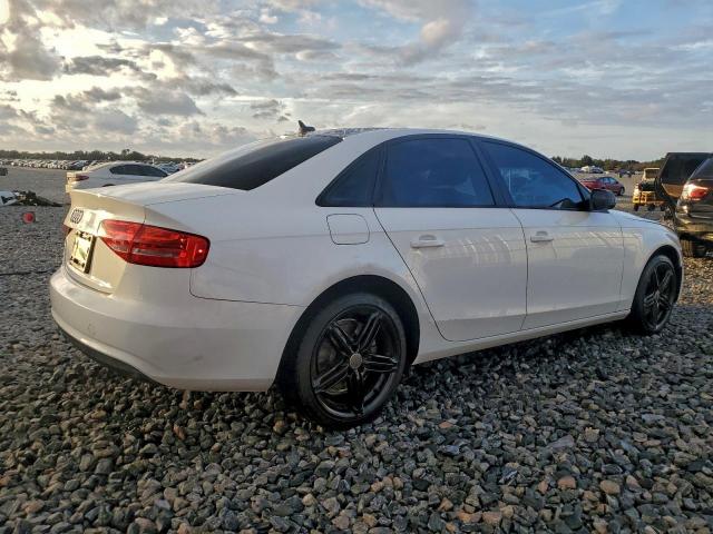 Audi A4 Premium Image 4