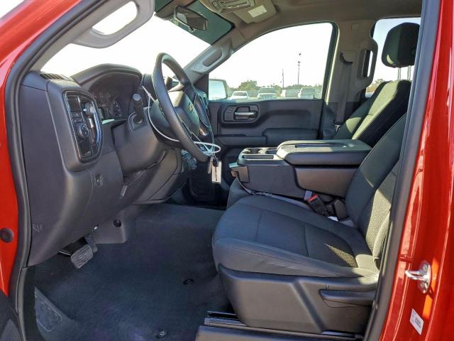 Chevrolet Silverado C1500 Custom Image 2