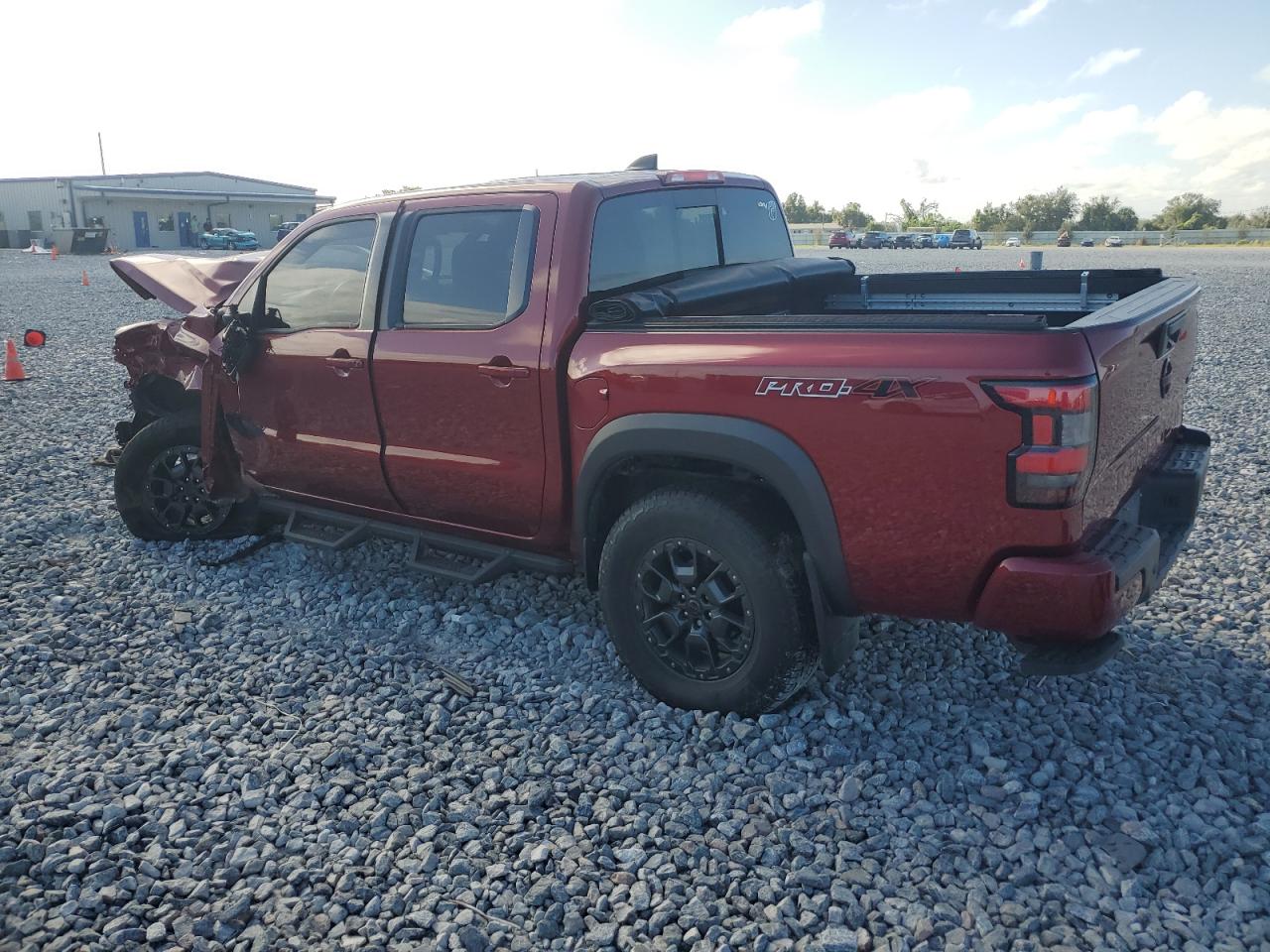 Nissan Frontier S Image 8