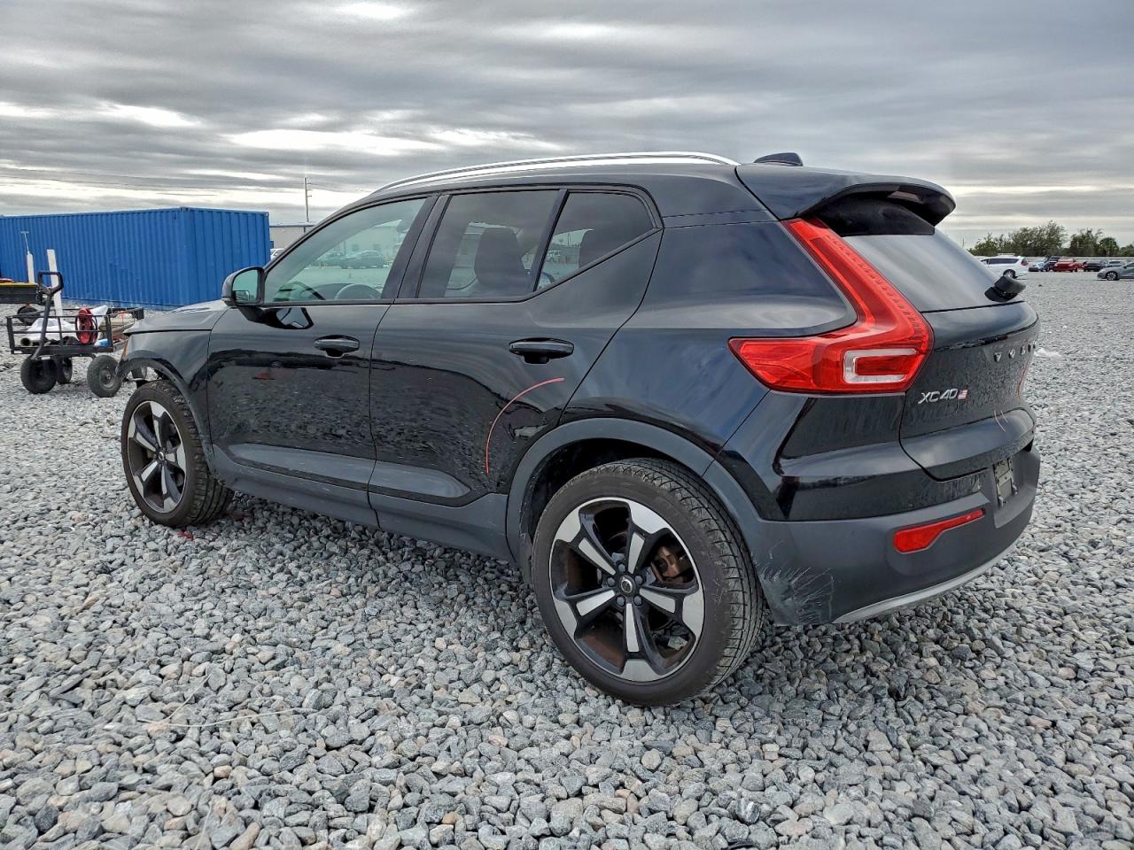 Volvo XC40 T4 Momentum Image 6