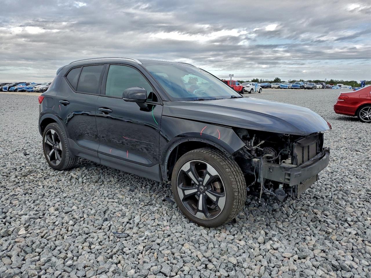 Volvo XC40 T4 Momentum Image 12