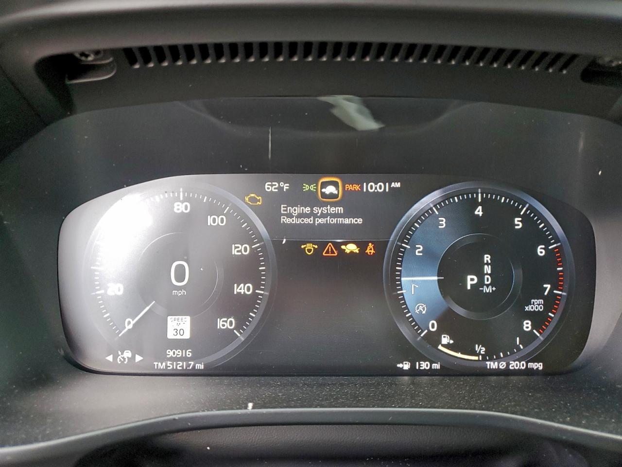 Volvo XC40 T4 Momentum Image 2