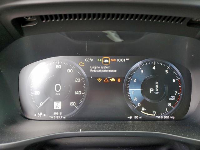 Volvo XC40 T4 Momentum Image 2